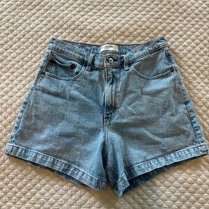 Abercrombie Dad Short - Curve Love
